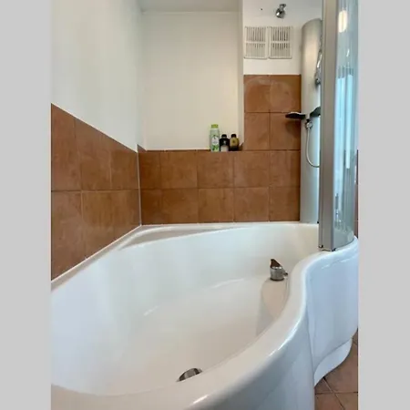 70Qm Wohnung Mit Terrasse Im Herzen Von Koeln Apartament *