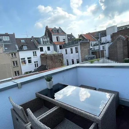 70Qm Wohnung Mit Terrasse Im Herzen Von Koeln
